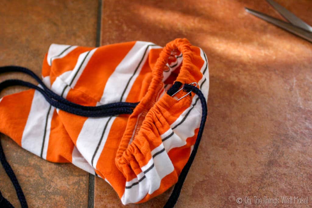 How to Make a Tshirt Bag 8 Ways to Make a Bag from a Shirt Oh, The Things We'll Make!