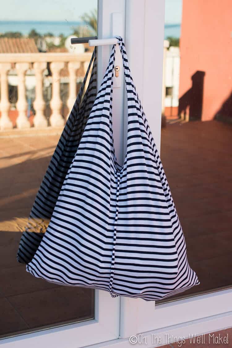 How to Make a Tshirt Bag 8 Ways to Make a Bag from a Shirt Oh, The