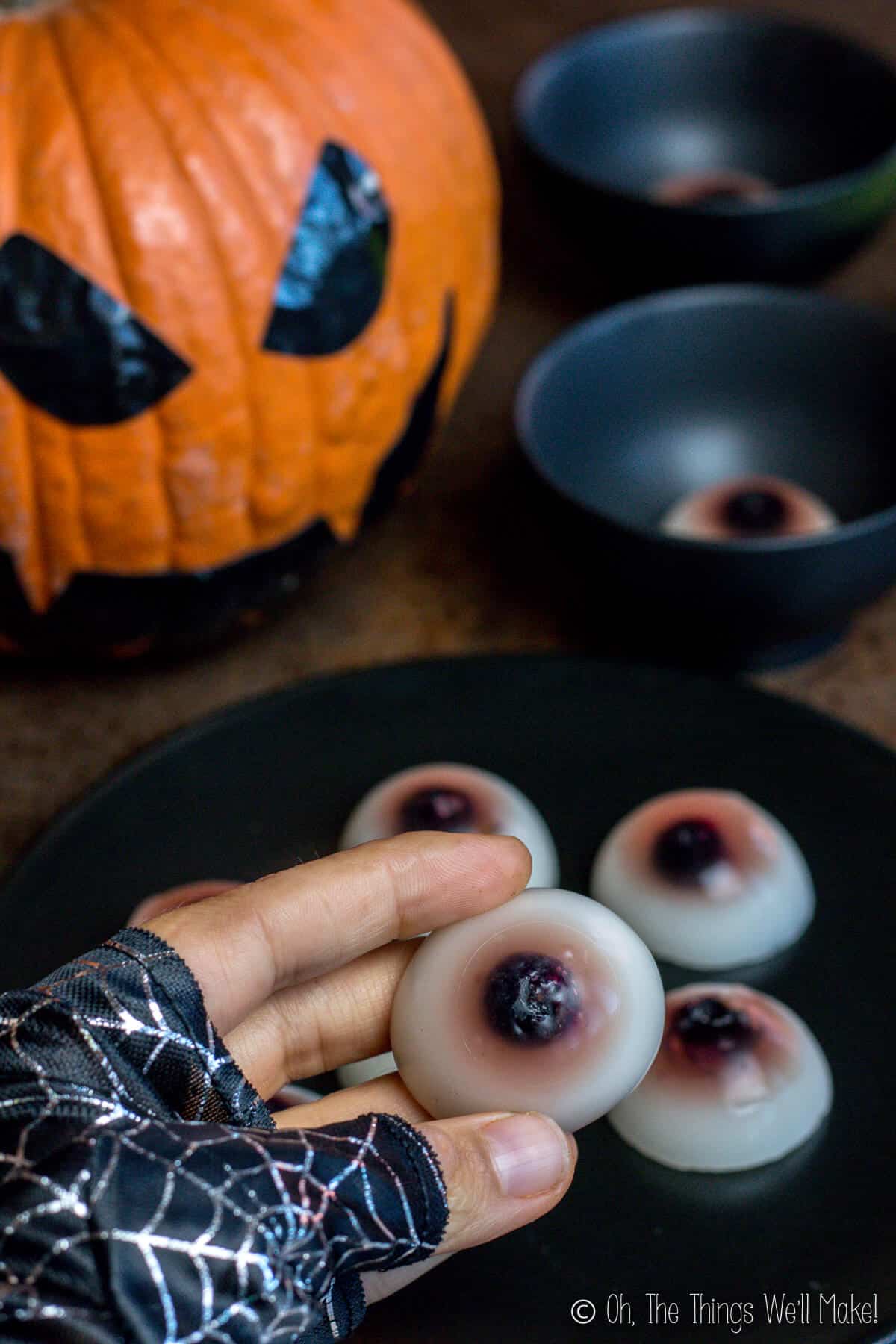 gummy eyeballs with filling