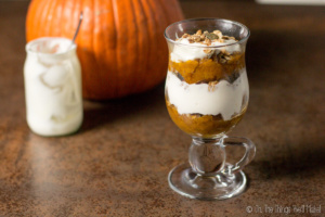 Perfect as a quick and easy fall breakfast or dessert, this pumpkin pie yogurt parfait layers pumpkin, pie spices, yogurt, and granola into a sweet, yet healthy treat. #parfait #pumpkin #pumpkinpie