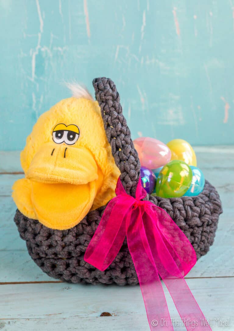 Easy Crochet Easter Basket (Using TShirt Yarn) Oh, The Things We'll