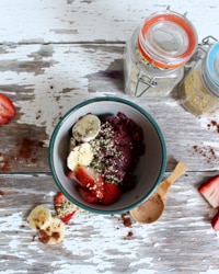 Raspberry Chocolate Smoothie Bowl