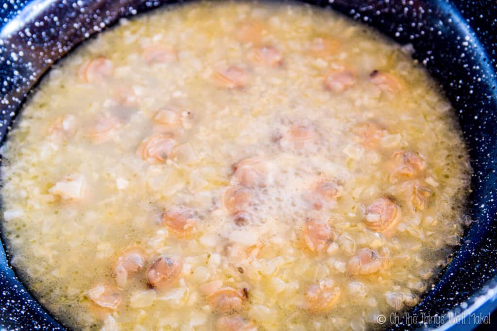 paleo-linguini-with-clam-sauce