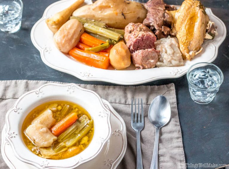 Well balanced and nourishing, this Valencian puchero recipe will show you how to make a simple yet hearty Spanish stew that is sure to warm you up on a cold winter’s day.