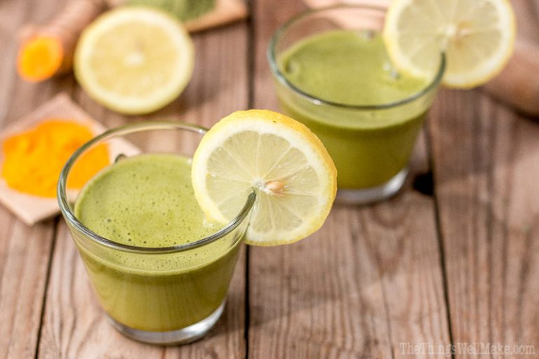Start the day off right with this green turmeric lemonade, a superfood "wake-me-up" drink packed with antioxidants and vitamins.