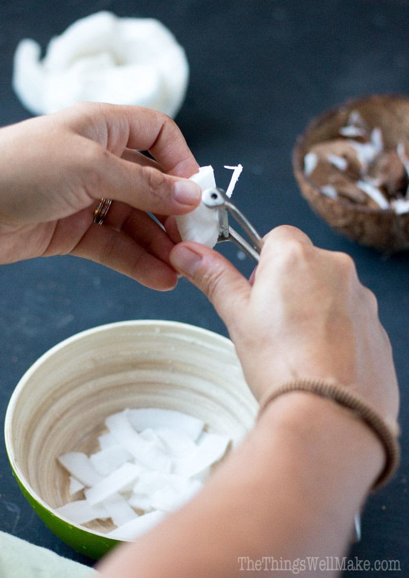 How to make coconut chips or flakes and toasted coconut chips - Oh