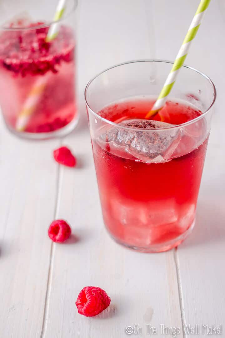 Ditch the unhealthy sodas, and switch to a much healthier paleo red pop, or red soda, which can be made two ways using a combination of herbs, fruits, and soda water.