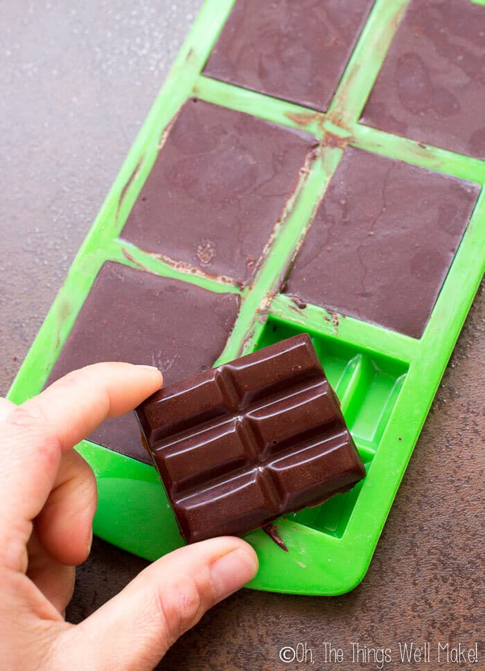 Removing homemade chocolate from the 