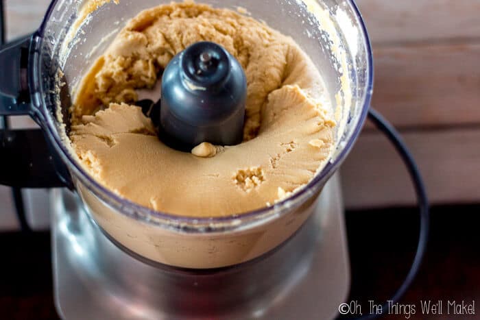 Homemade Raw Creamy Almond Butter - Eating by Elaine