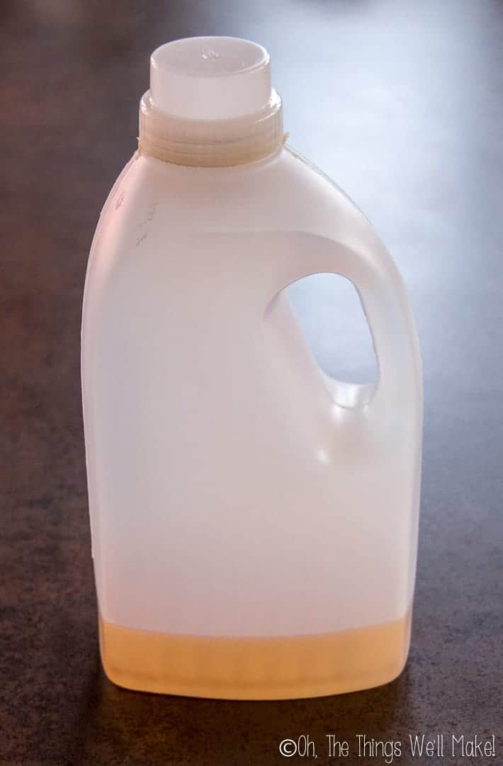 How to make liquid laundry detergent without caustic soda 