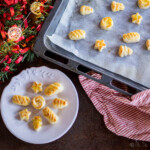 Simple to make, yet impressive in appearance, marzipan figures, or 'figuras de Mazapán' are one of the most popular Christmas treats here in Spain. Kids will love to help you make and shape them. Learn how to make your own marzipan from scratch! #thethingswellmake #miy #marzipan #mazapan #christmasrecipes #spanishrecipes #almondrecipes #almonds #desserts #dessertrecipes #recipes