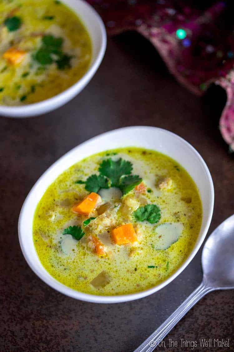 Overhead view of a bowl of chicken Mulligatawny soup