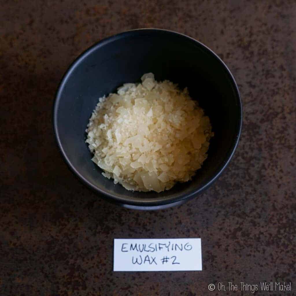 Overhead view of a bowl of Emulsifying wax nº2