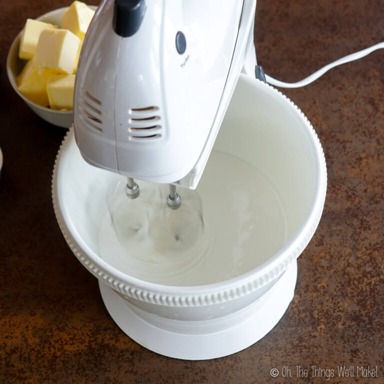 Easy Swiss Buttercream Frosting Oh, The Things We'll Make!