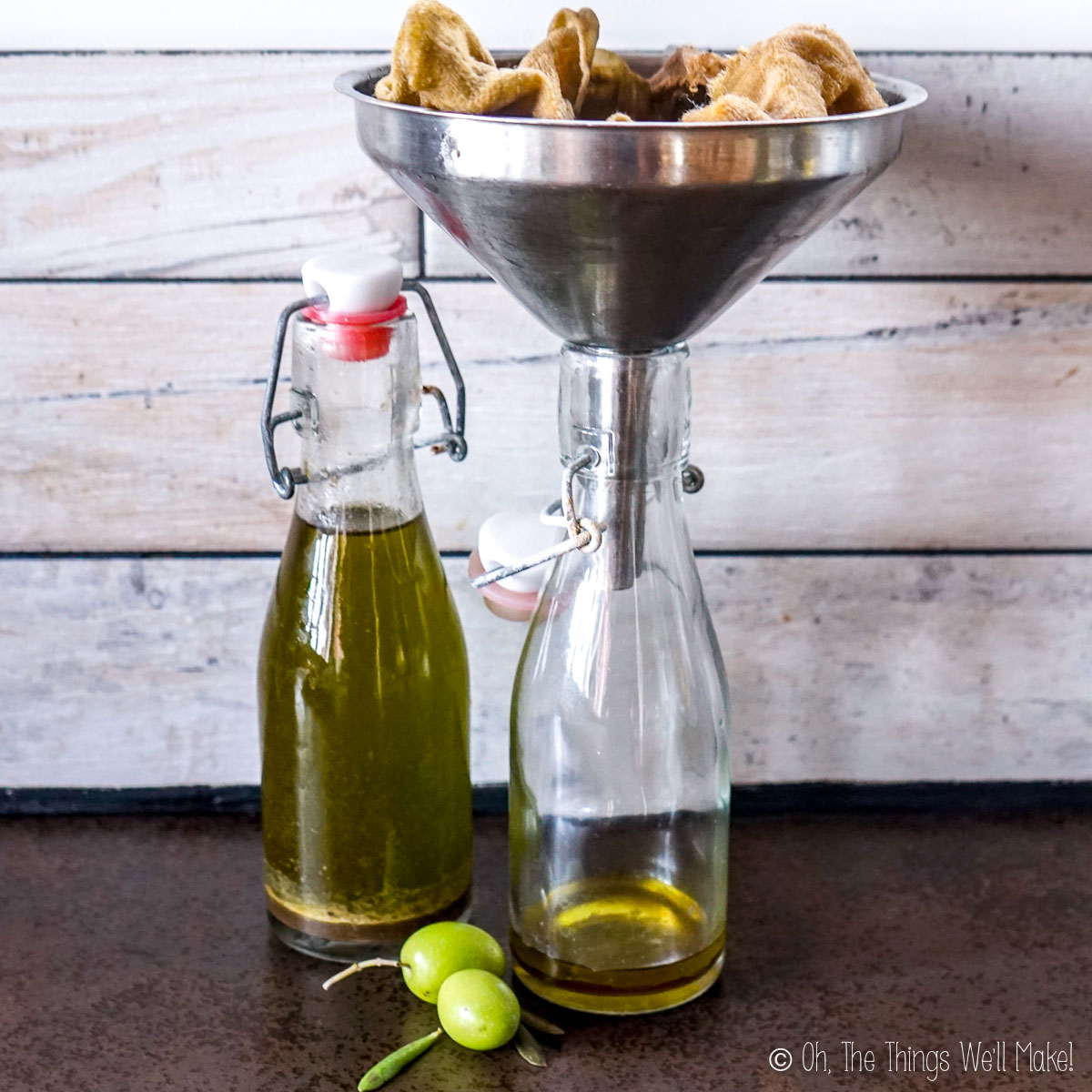 How to Make Olive Oil From Scratch